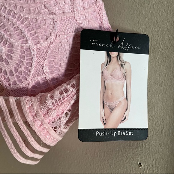 French Affair Set - Picture 2 of 5